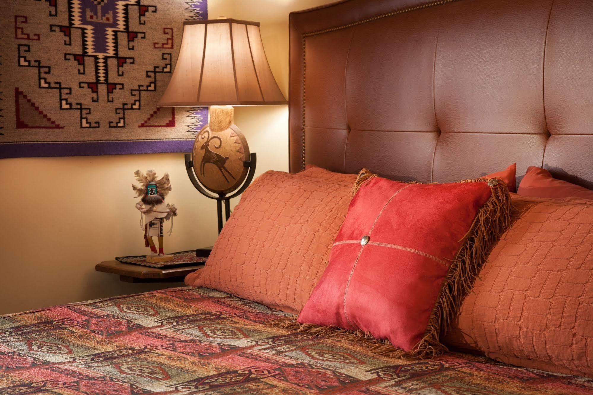Four Kachinas B&B Inn Санта-Фе Экстерьер фото